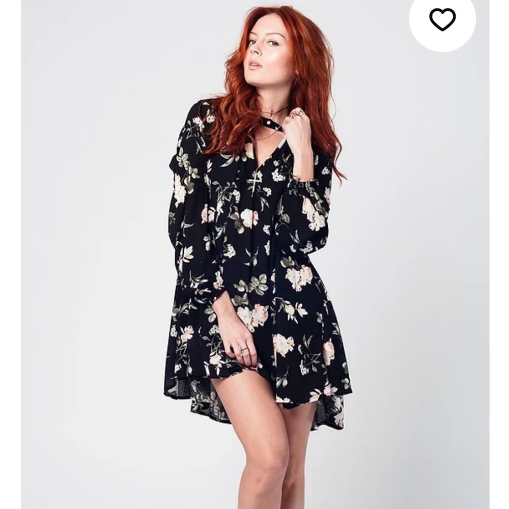 Floral flowy long sleeve dress
